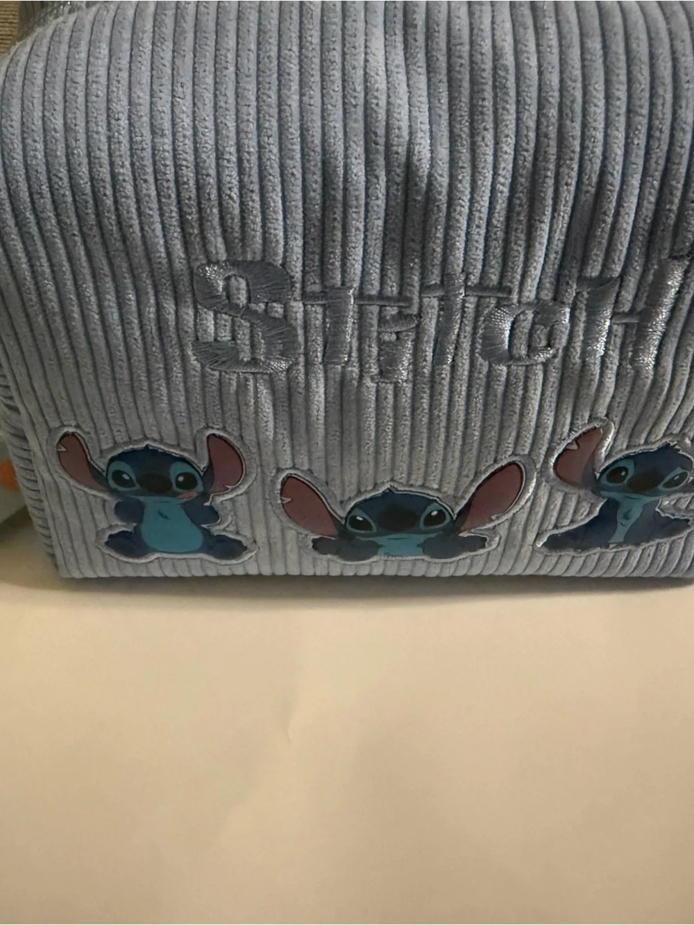 Lilo & Stitch soft pale